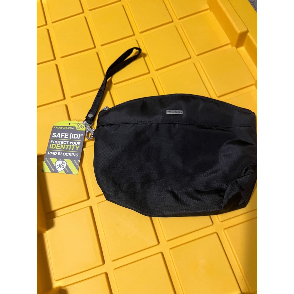 Travelon Safe ID RFID Blocking Black Nylon Wristlet Clutch with LED Light NEW